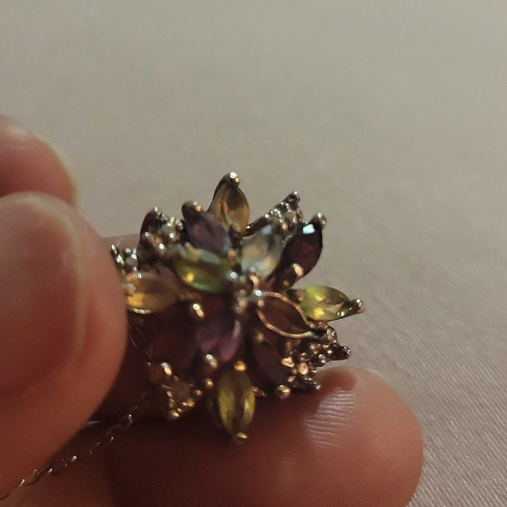 Necklace and Ring set - Picture 4 of 7